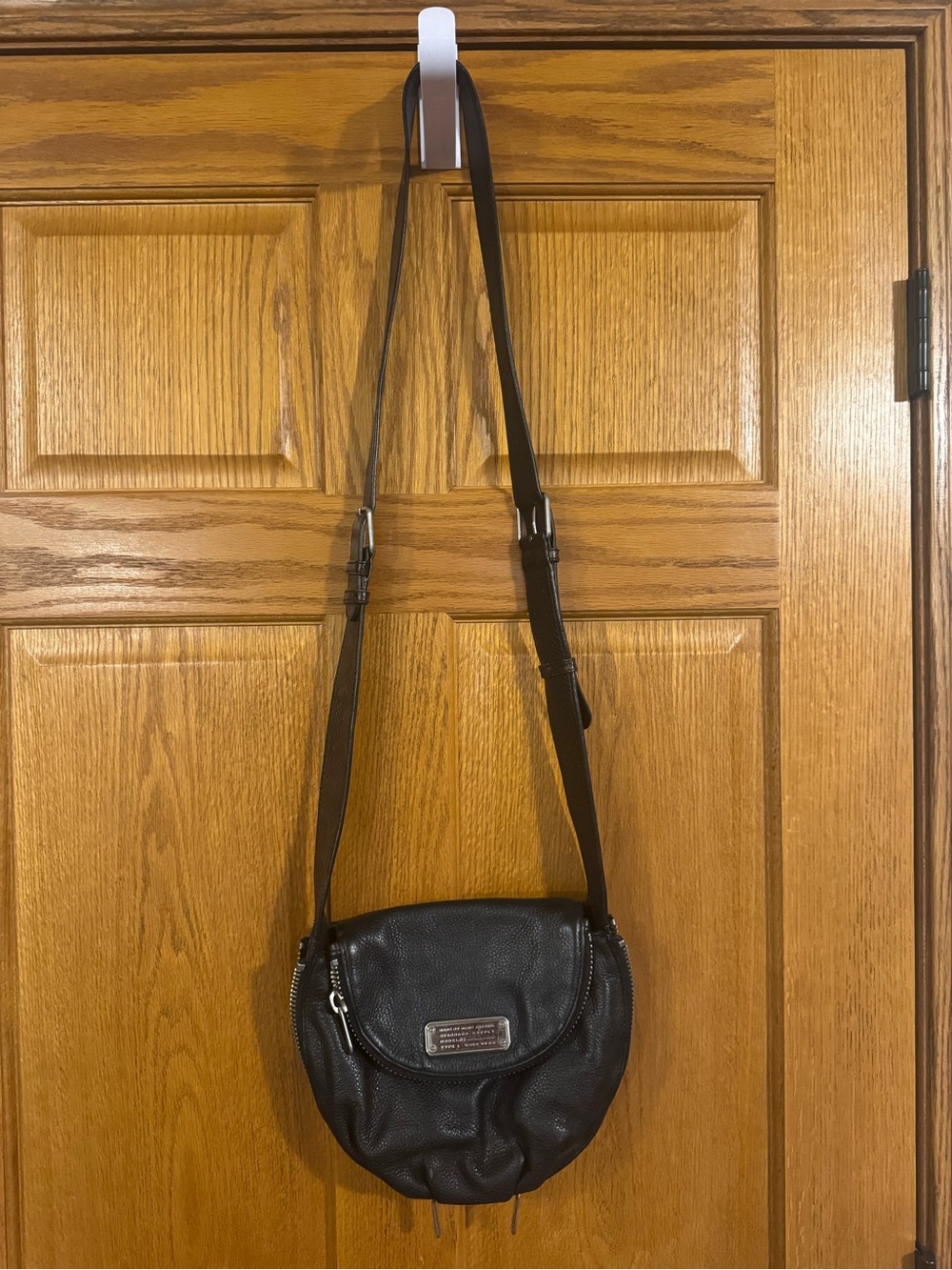 Marc by Marc Jacobs Black Leather Crossbody Bag Snakeskin Zip Purse